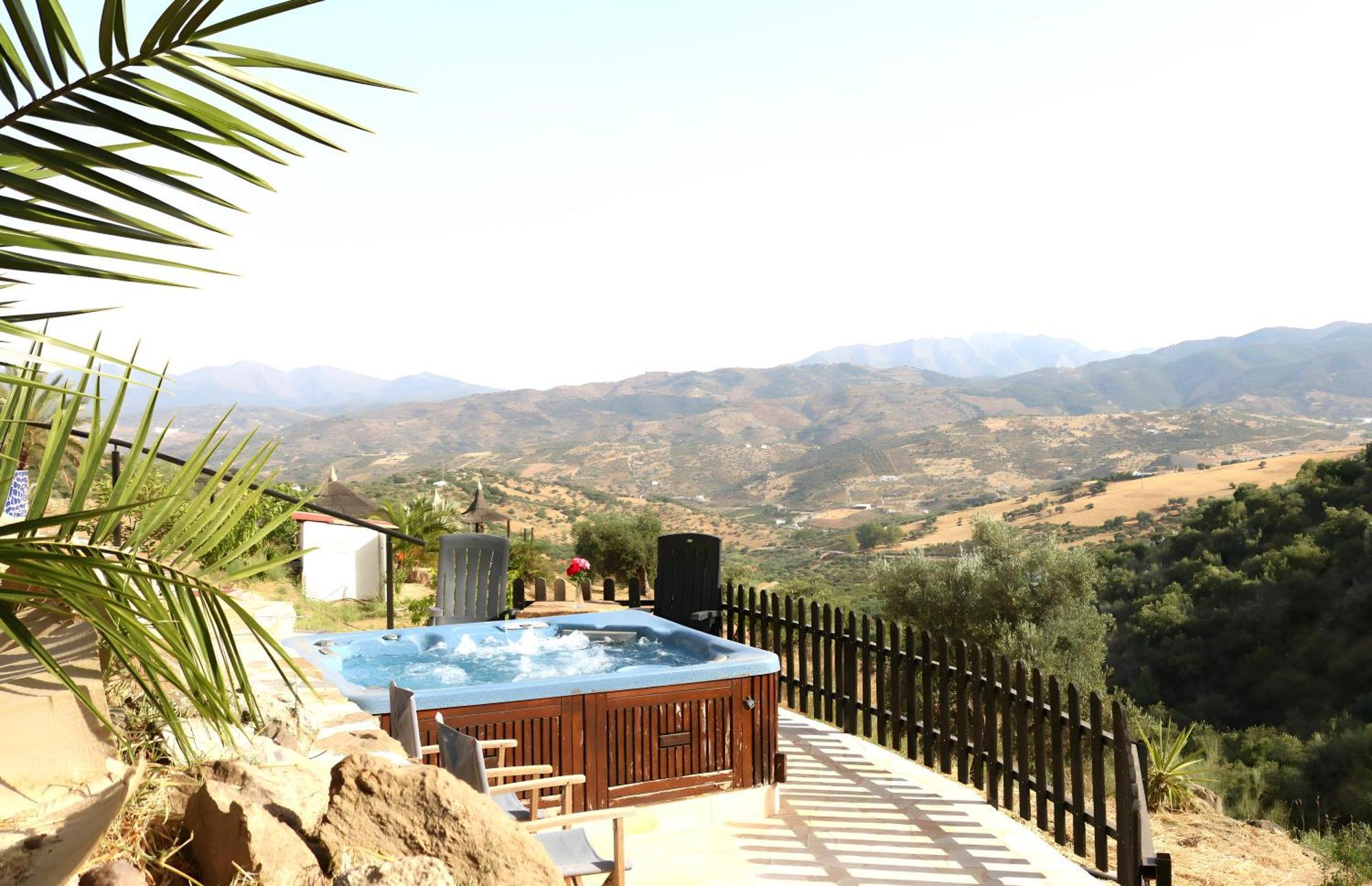 Private Detached Chalet With Own Jacuzzi Mi Dushi Tolox Exterior photo